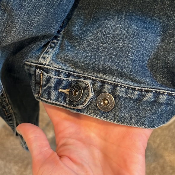 Vince Camuto classic jean jacket - Picture 4 of 5